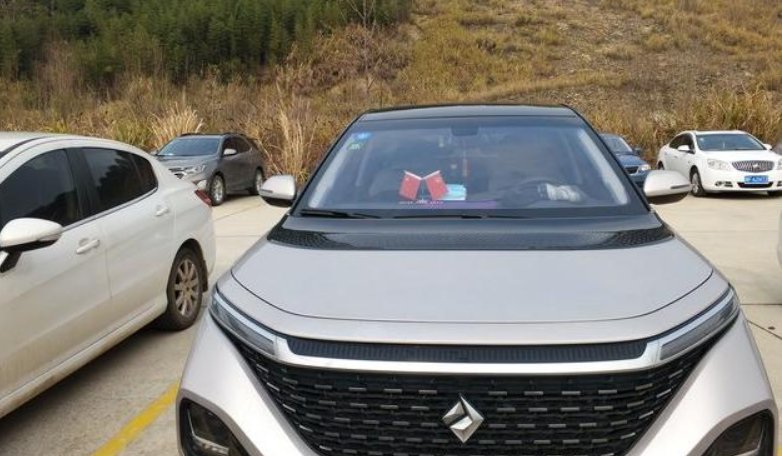  [独立]“奶爸车”当之无愧！座椅独立配6个，7万配10寸大屏颜值更高
