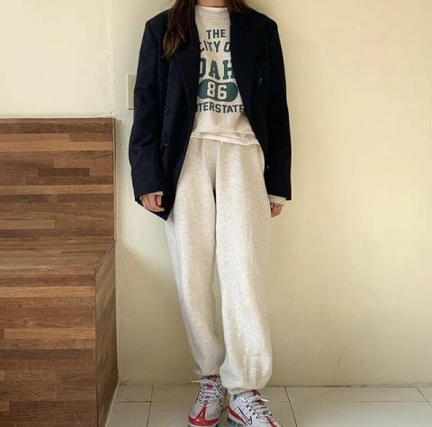  「风格」为粗腿量身定制的裤子