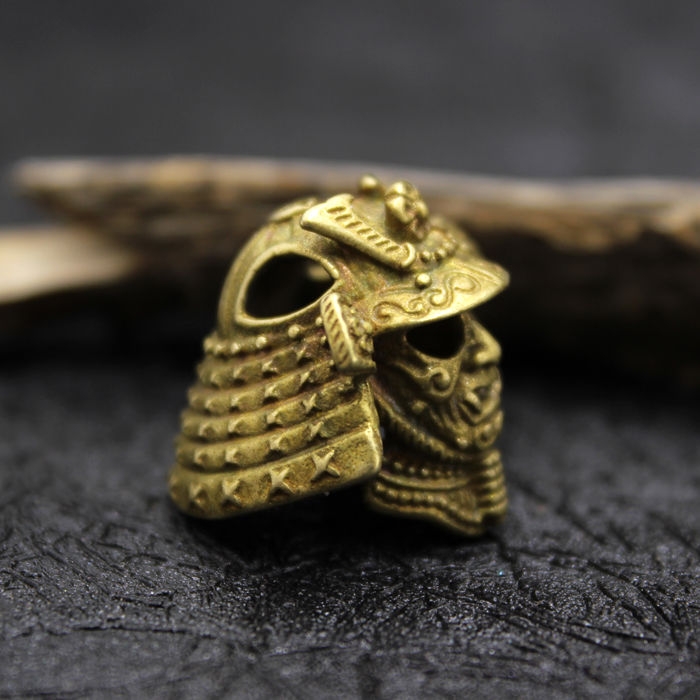 还在用传统钥匙扣?当下爆火的黄铜钥匙扣，款款精致又大气