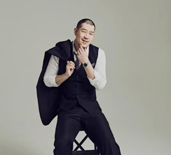 『不土』还记得《乡村爱情》刘英吗现实中一点都不土,肤白貌美不敢认