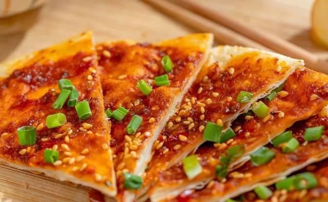  「平底锅」别看这饼很火，其实不用揉面平底锅就能做