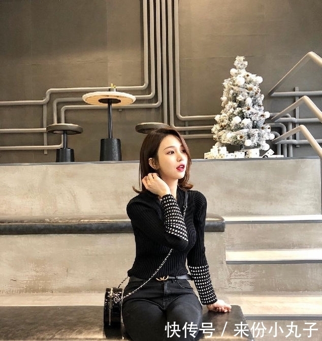  『女人』牛仔裤带来女人独特韵味，每一个细节都充满美感， 洋气更气质！