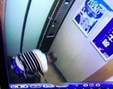 老人竟然在电梯里大便  网友纷纷谴责  监控视频曝光  真相大反转