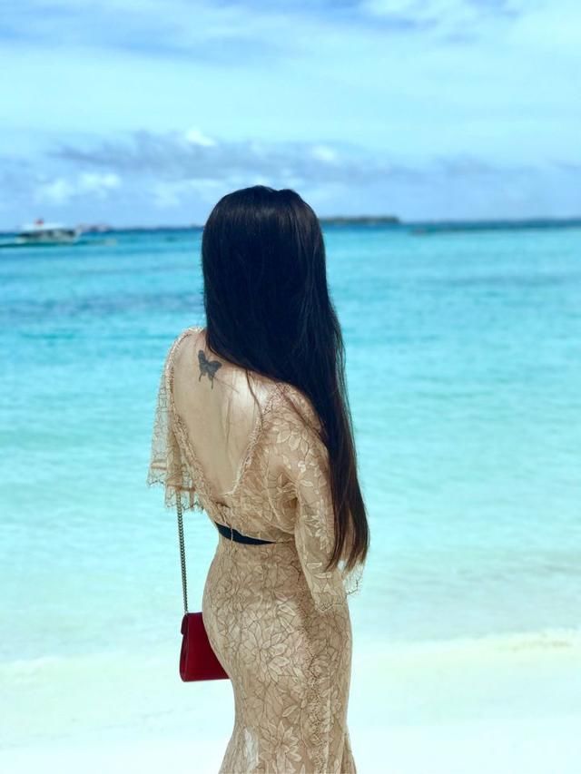 胸小的女孩穿什么衣服好看？