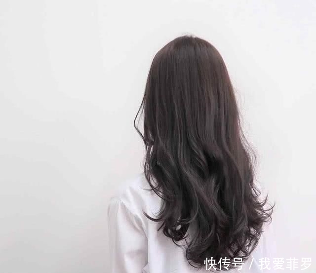  大妈■卷发太土像大妈？推荐给你4种减龄妙招，让你美到没朋友