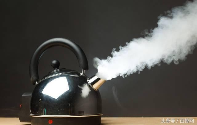 电热水壶长期使用会“中毒”？谣言还是真相？别再傻傻的被忽悠了