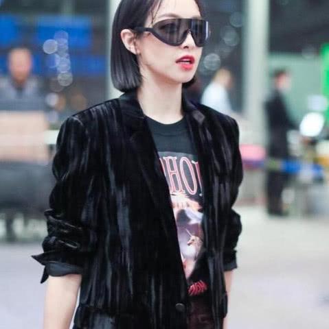 宋茜新造型丑出新高度，头发是几天没洗了，满头的油也是没谁了！
