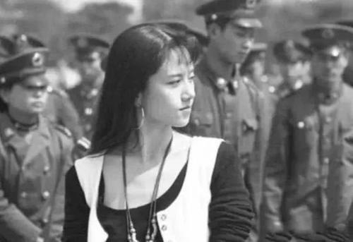  【艺术】杨丽萍巅峰时到底有多美真正的孔雀公主，迷恋事业而独身的人