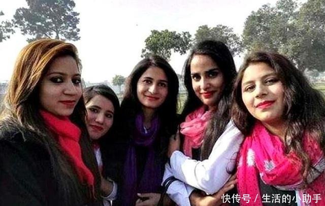 若与巴铁姑娘握手,会有什么后果导游可能你会无法回国!