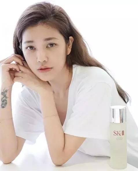 42岁冻龄“阿姨”颜值吊打未成年，“美少女”究竟吃了什么仙丹？