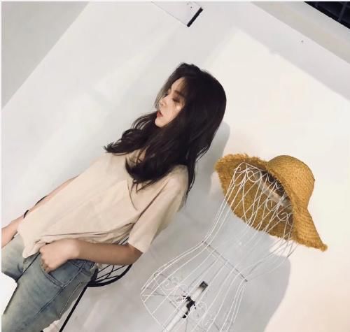 “温婉”公开直播回应“负面消息”，忘开美颜的她你们还爱吗？