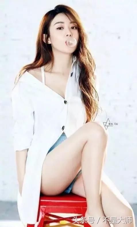 赵丽颖还是没杨幂的腿长，尤其是筷子般的细腿，令人羡慕