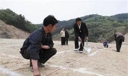 农村自建房放线，老师傅的方法又快又准！教大家盖房子怎么放线！