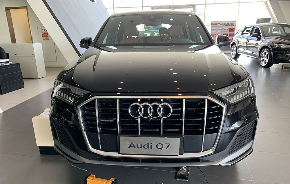 『Q7』三款车型 69.98-99.88万元 新款奥迪Q7价格公布