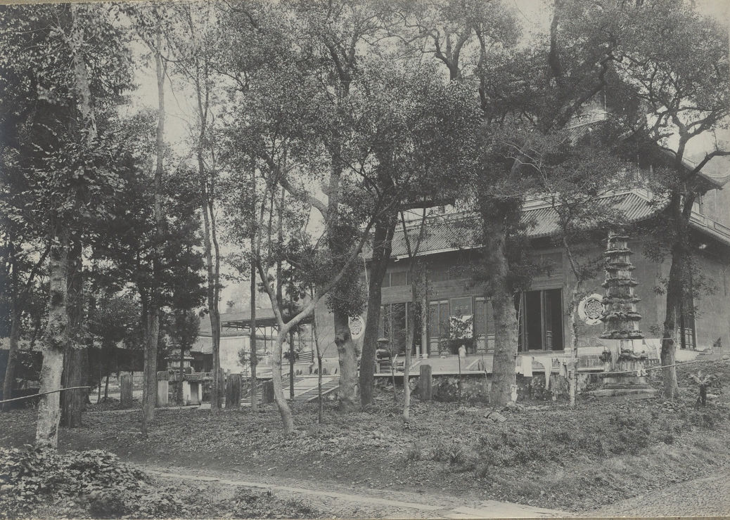 我要去100年前的杭州西湖看风景，不要去五一的西湖看人!