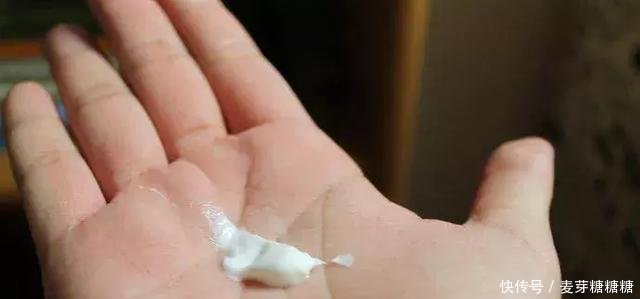 不想皮肤变差, 烂脸毁容, 家里有这3种洗面奶, 尽快扔!