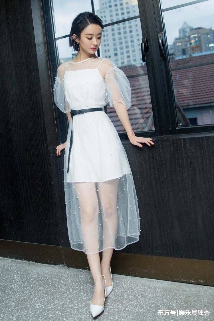 赵丽颖新造型惊艳了,暴露一双长腿,网友:很有女人味