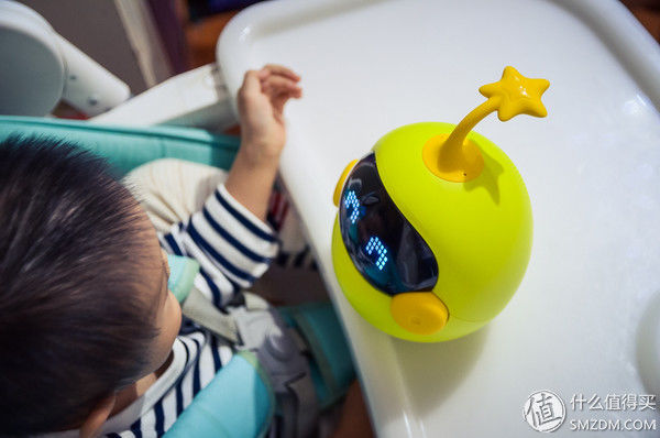 可情感对话支持远程查看宝宝动态的布丁迷你豆智能机器人了解下