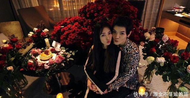 向佐郭碧婷庆祝恋爱一周年