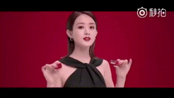 赵丽颖性感起来也是不输阵的,几次穿搭都有一种朦胧美!