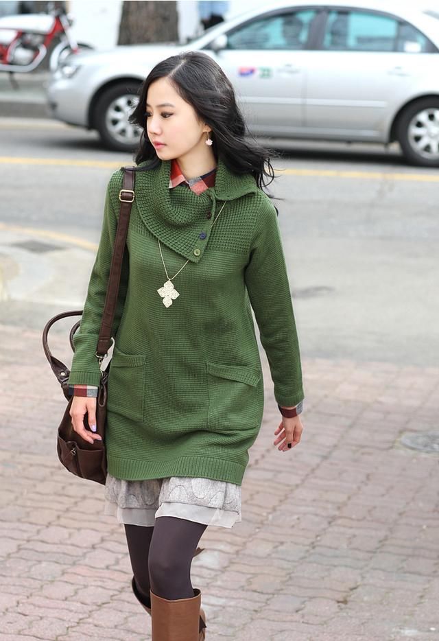 墨绿连衣裙，独树一帜的“女神”，穿出高回头率