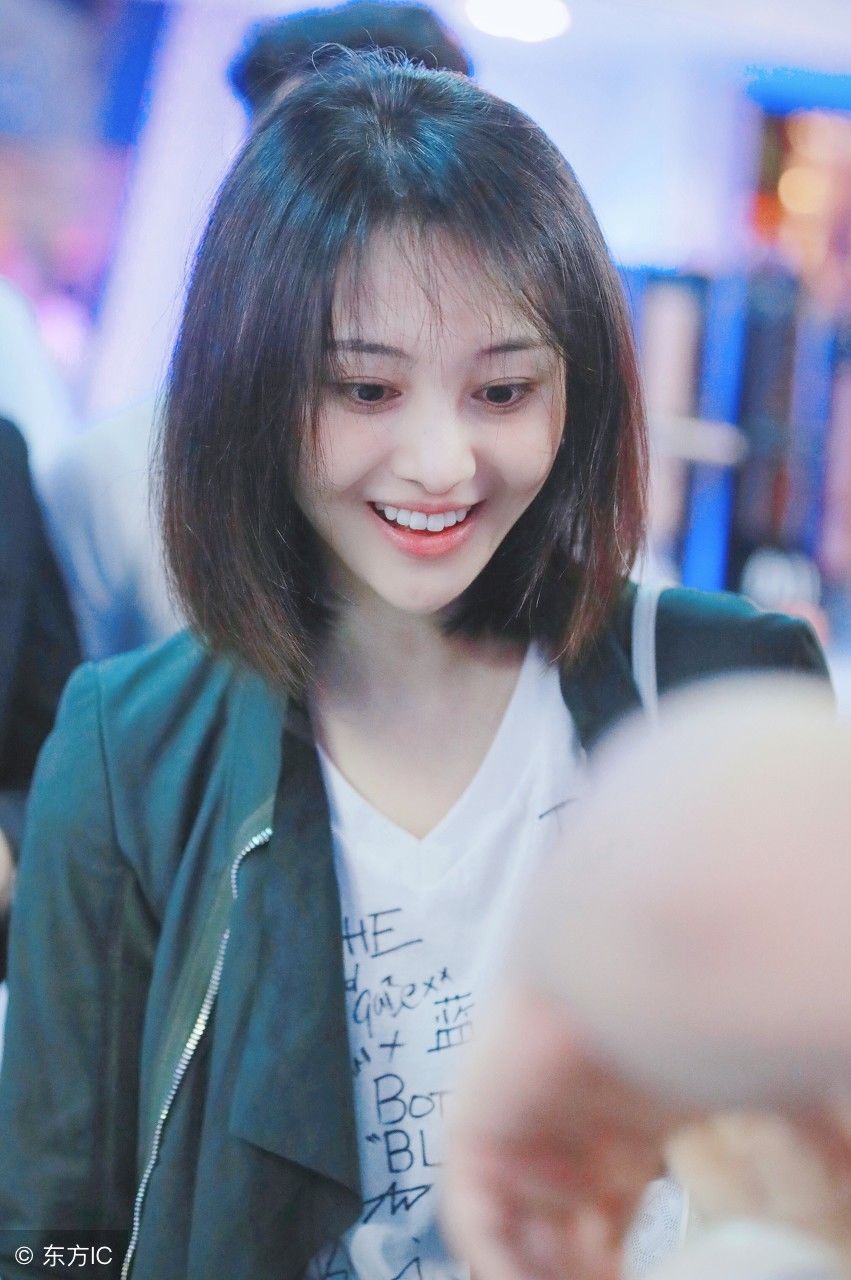 郑爽的黑色8月，黑料不断 郑父叫板造谣者:你尽管来，我们接着