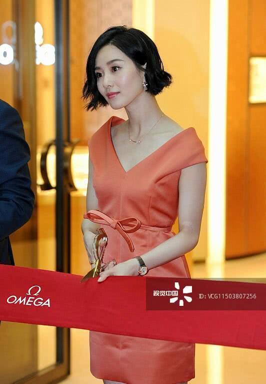 本以为刘诗诗的橘色礼服是全世界, 当看到汤唯, 我呆了!