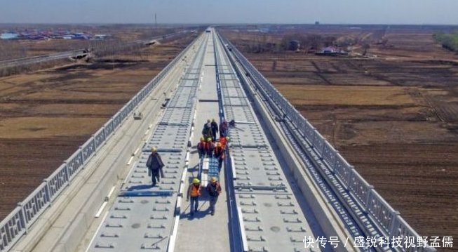 中国正修建一条高铁，耗资近千亿，横跨3个省份，有你的家乡吗