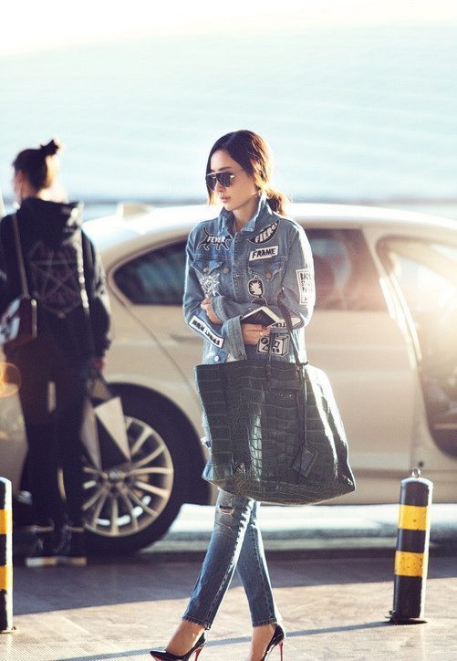 她嫁大9岁丈夫3年惨被抛弃，与富二代姐弟恋无果，穿搭优雅迷人