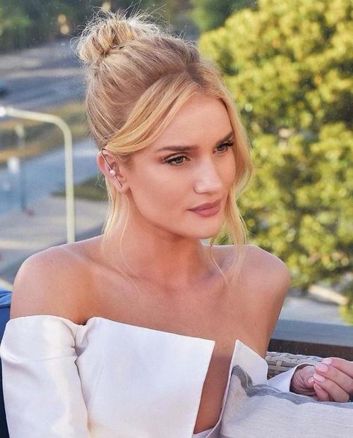 19岁就是维密天使，未婚生子，却活成了所有人最想要的样子！