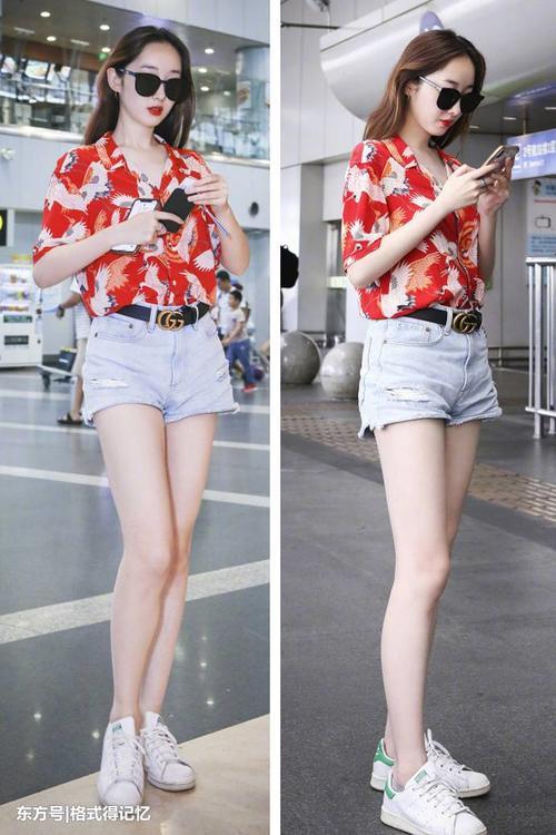 蒋梦婕长出名了，这么短的热裤硬要穿，网友：腿长一米一我都信！