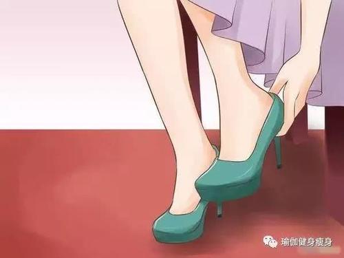 女人，正确的穿高跟鞋走路技巧