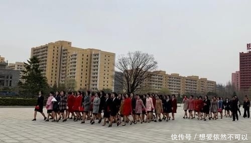 「学家大街」朝鲜印象:朝鲜居民楼阳台是什么样的?