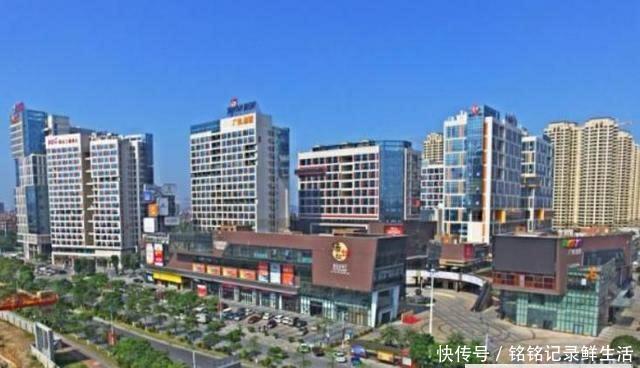 【内衣】广东这座小镇被称为“中国内衣之都”，城建跟地级市差