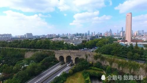  gdp■中国最无私的省会，不和兄弟城市抢资源，GDP达1.28万亿！