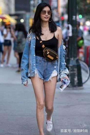奚梦瑶真会玩！穿“三角形”超短裤出街，网友：腿长了不起啊！