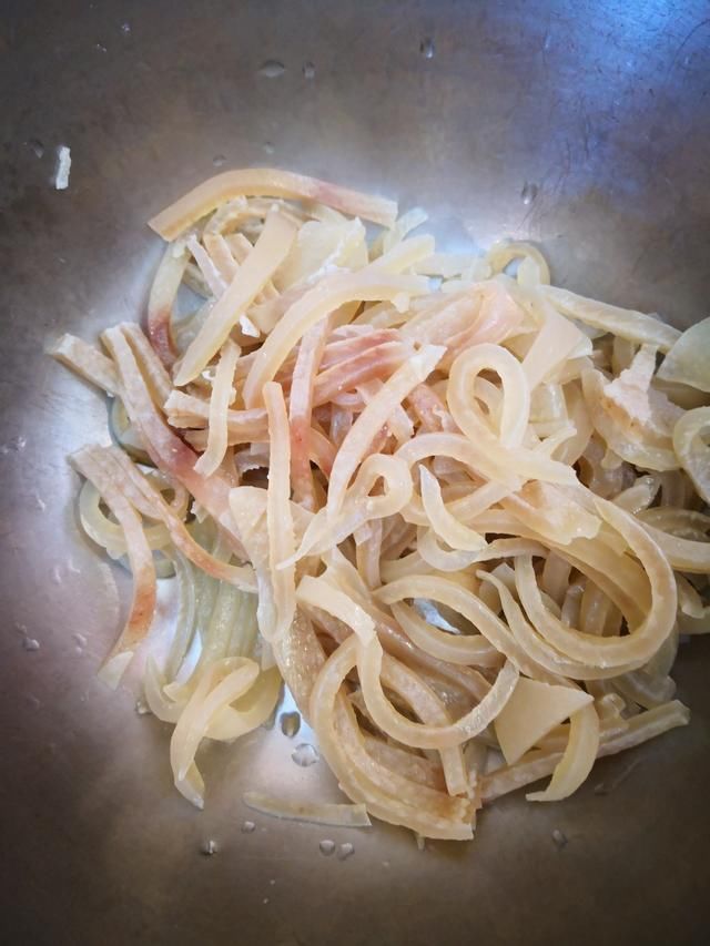  「皮肤」天然“胶原蛋白”终被发现，爱美女人要多吃，皮肤光滑像水煮鸡蛋