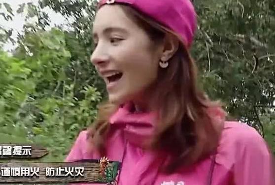 图集别人干活，她在不停换发型，怪不得热巴和娜扎都红了，她红不