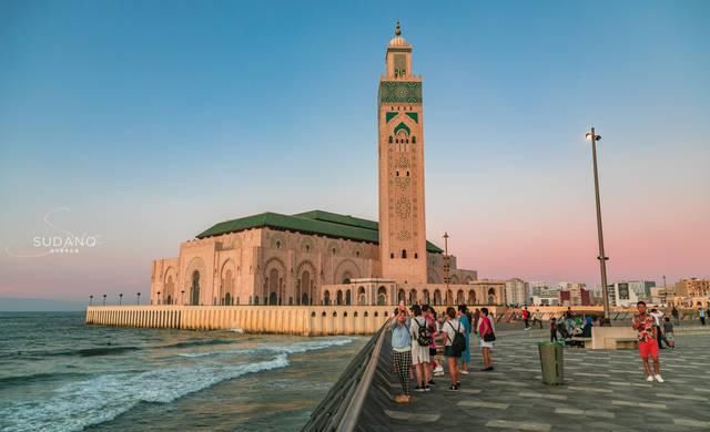 为了国王的梦,3万工人移沙填海,耗资5亿多美元建海上清真寺