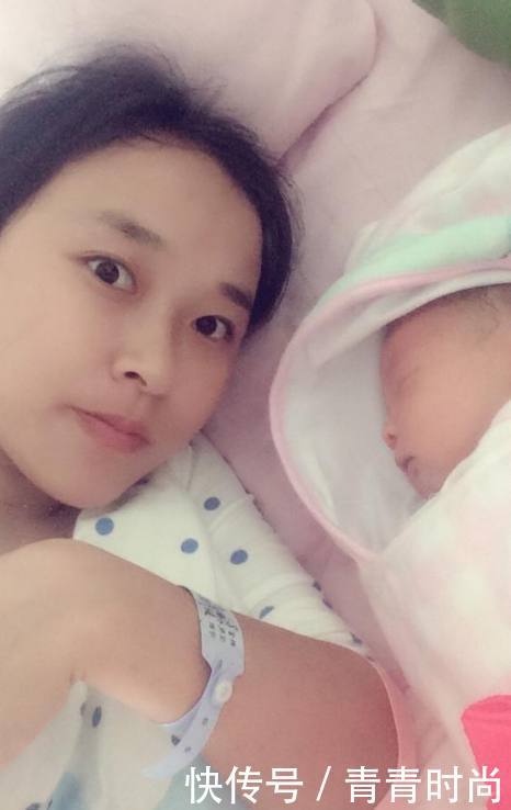 美女嫌弃自己的眉毛不好看,纹眉后让人忍不住笑出声来!