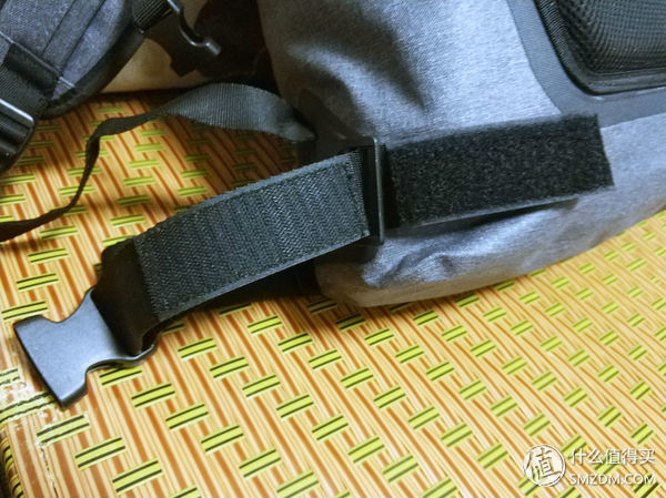 知行合一，英伦时尚--KNOMO CROMWELL克伦威尔卷盖双肩包使用评测