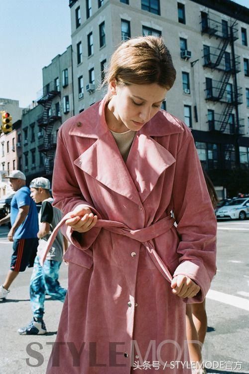 入秋的N套时髦穿搭，颜值最高还是粉色skr人！