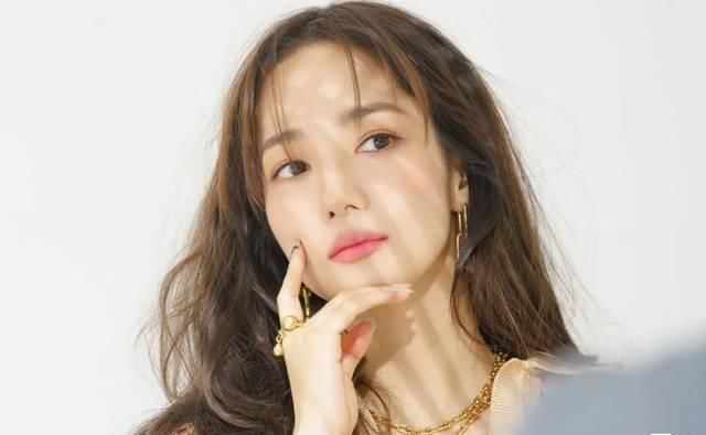  【Beauty】Beauty BANG | 不用动刀的眼袋隐形术，拯救我40天的口罩脸！