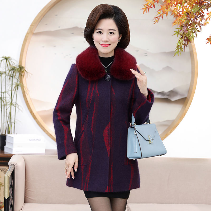 今年流行的女装，是这样的，难怪老妈一买就是4件，真是太好看了