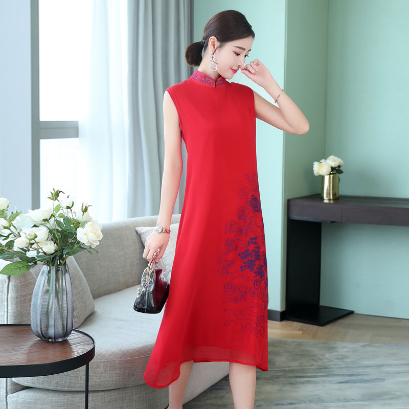 让60后女人情有独钟的旗袍裙，又出新款了，高贵还显气质