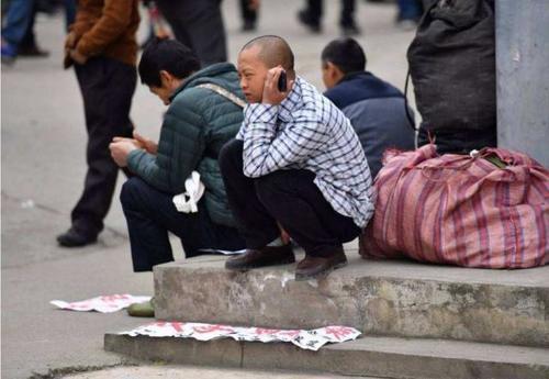 未来三五年，在城里打工的7080后将分别面对2个难题，早打算