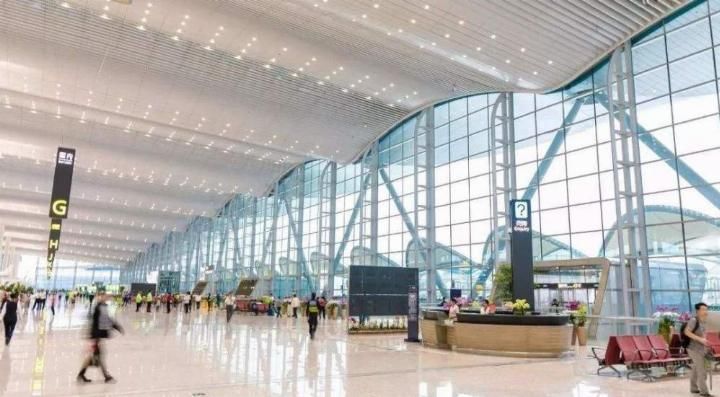  「五粮液」中国两座以白酒命名的机场，一个叫五粮液一个叫茅台