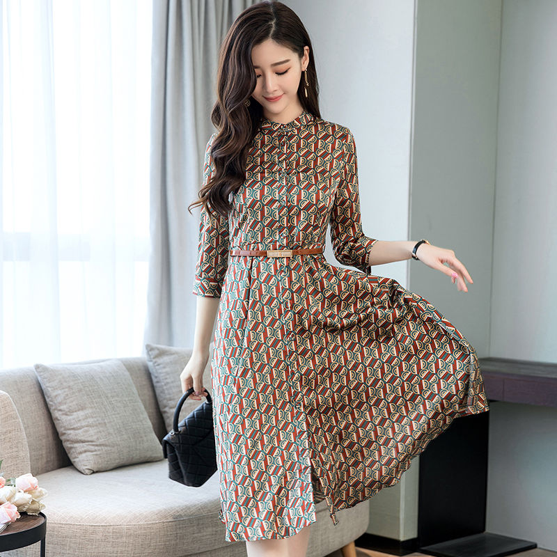 国庆小姨出嫁，我穿这种秋装裙，直接抢了新娘风头，只因裙子太美