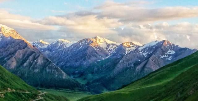 中国最美公路 一年仅开放5个月