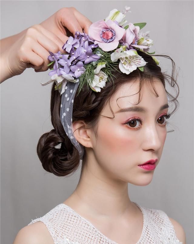  「好看」小姐姐教大家盘发教程,方便快捷还好看